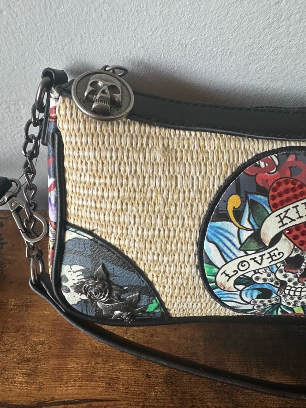 Ed Hardy Straw Shoulder / Crossbody Bag Black Trim & Multicolor Tattoo Print NWT - Picture 4 of 8